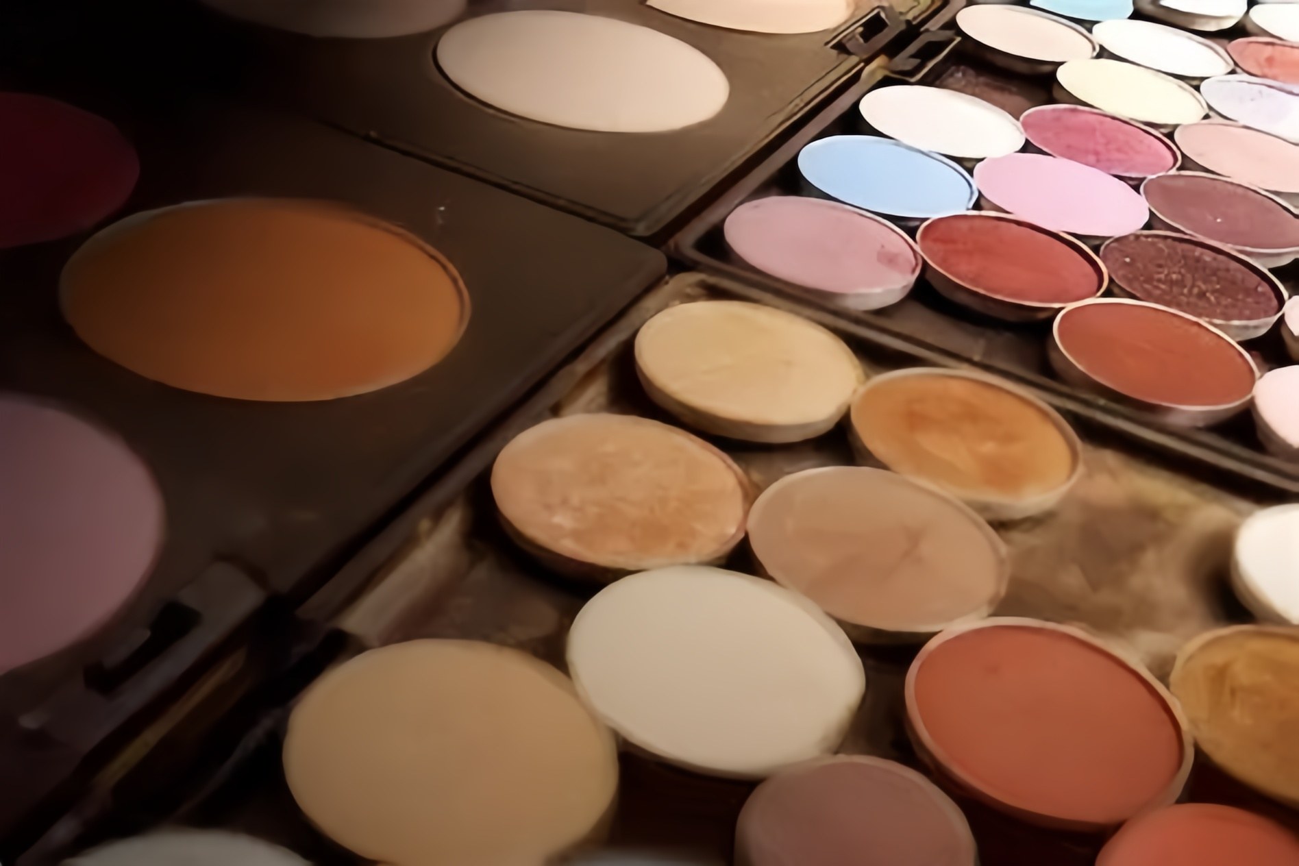 脉冲光杀菌技术在彩妆生产应用优势